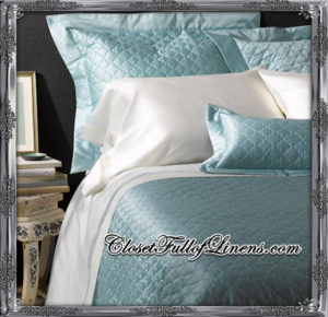 Ava Bedding Set